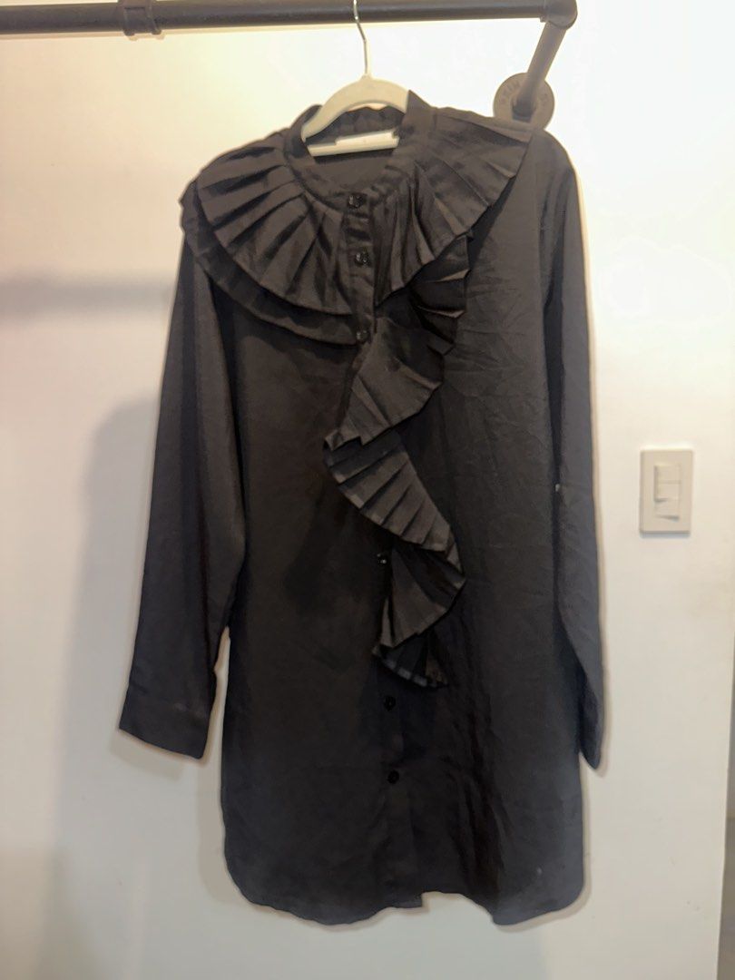 Pleated Longsleeves (Category: Longsleeves) located in Taguig. Submitted by juansevie143 (Listing ID 1462174926, Image 1). Description: .