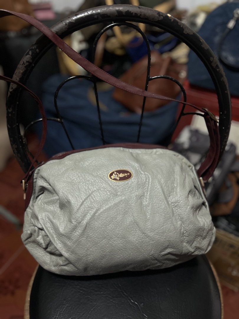 Pola Shoulder Bag (Category: Shoulder Bags) located in Naga. Submitted by helloitsk20594 (Listing ID 1462118978, Image 2). Description: .