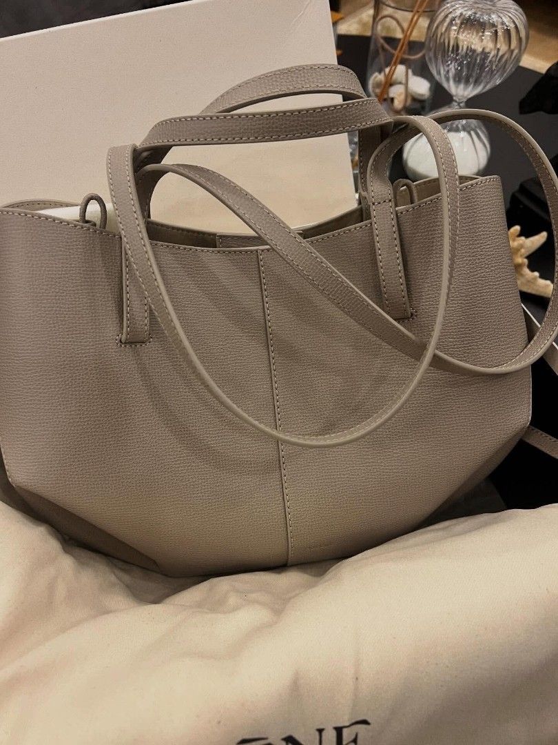 Polene Bag (Category: Luxury Bags & Wallets) located in Paoay. Submitted by rvf1230 (Listing ID 1462123545, Image 3). Description: .