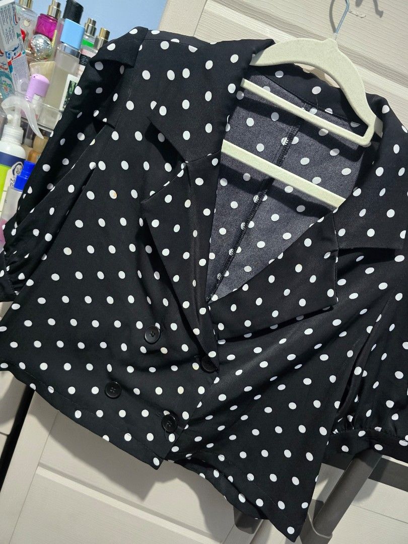 Polka Blazer Top (Category: Blouses) located in Quezon City. Submitted by dinesaur (Listing ID 1462258636, Image 2). Description: med-large.