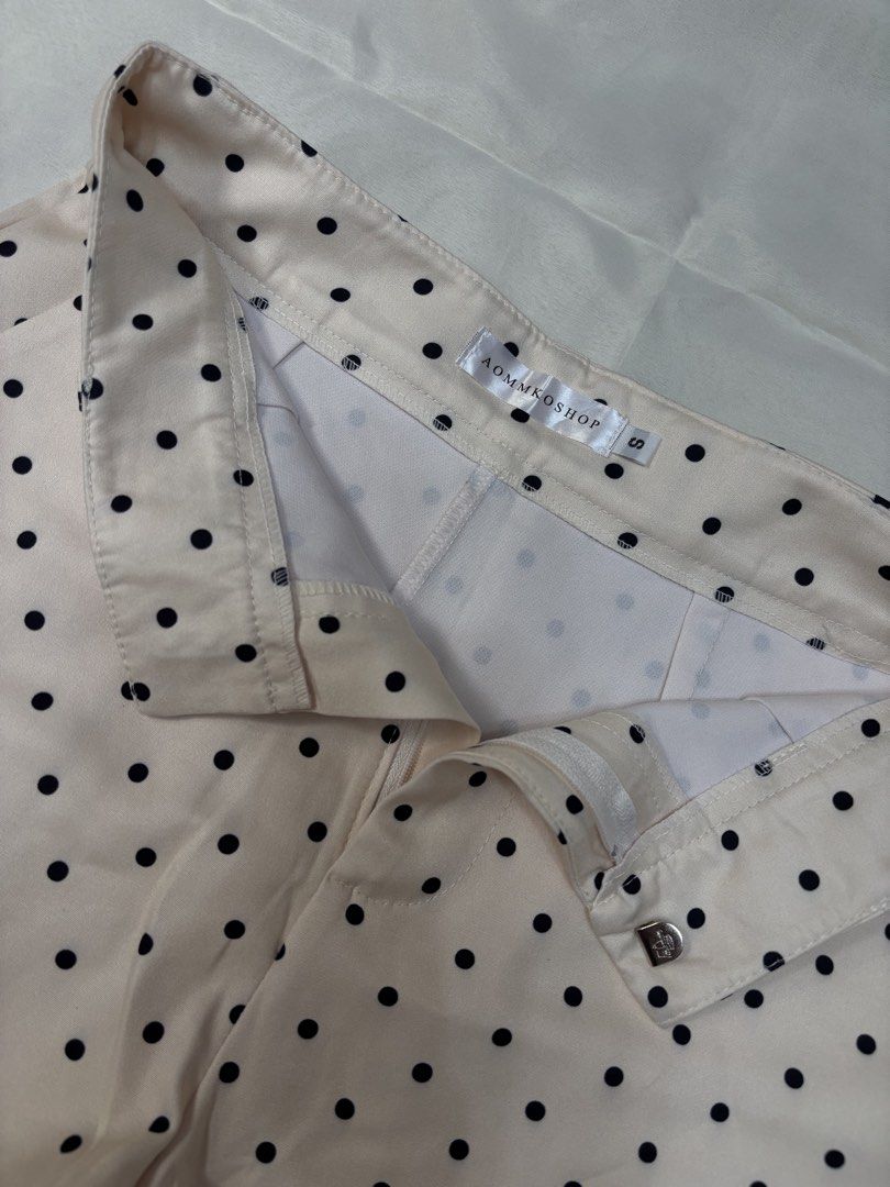POLKA SHORT - FROM VIETNAM (Category: Shorts) located in Batangas. Submitted by nishiaoui_04 (Listing ID 1462147297, Image 3). Description: Condition: Good condition 📌 No visible major stains or damage 📌 Actual item is shown in the photos 📌 Size Xs - Small 📌 Worn Once 📌 Bought it from Vietnam 📌 AOMMKOSHOP brand 💌 Message me for measurements or additional photos! RFS: decluttering / no longer used.