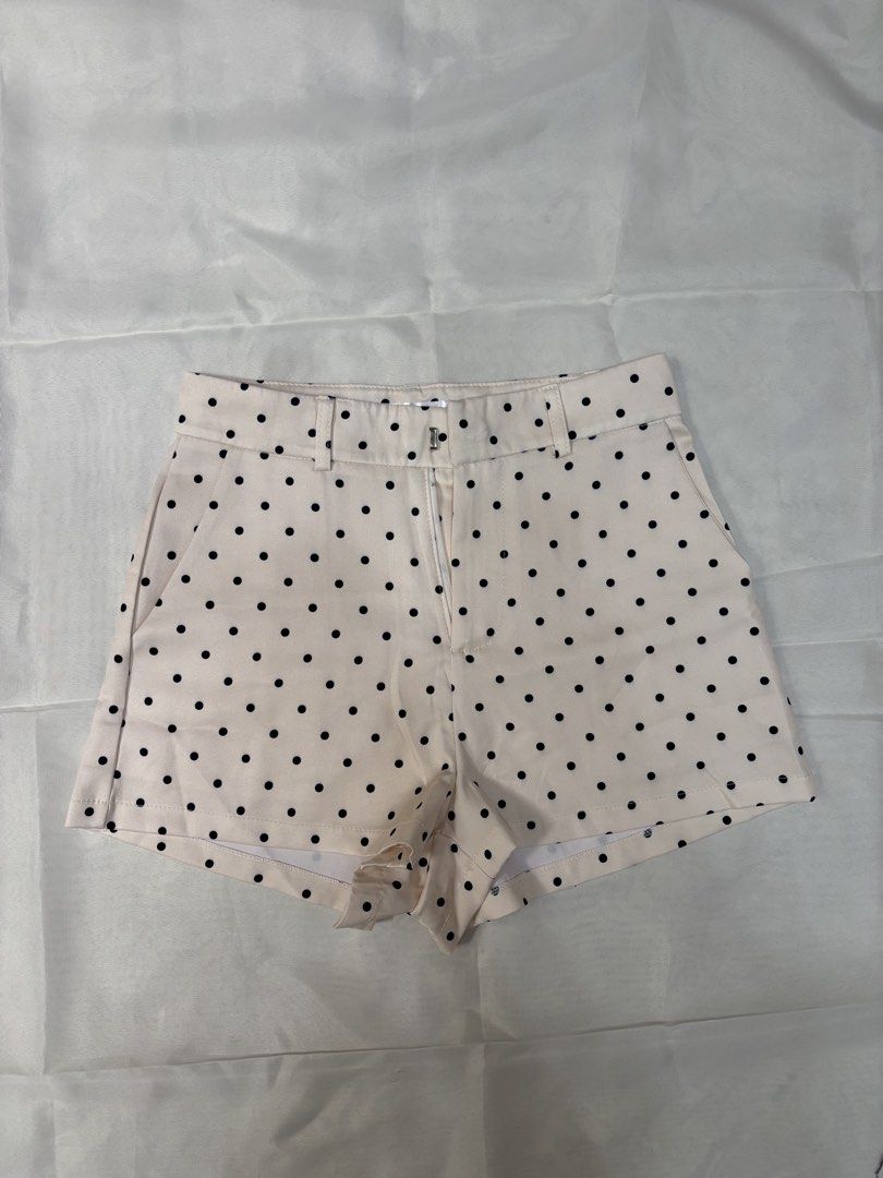 POLKA SHORT - FROM VIETNAM (Category: Shorts) located in Batangas. Submitted by nishiaoui_04 (Listing ID 1462147297, Image 1). Description: Condition: Good condition 📌 No visible major stains or damage 📌 Actual item is shown in the photos 📌 Size Xs - Small 📌 Worn Once 📌 Bought it from Vietnam 📌 AOMMKOSHOP brand 💌 Message me for measurements or additional photos! RFS: decluttering / no longer used.