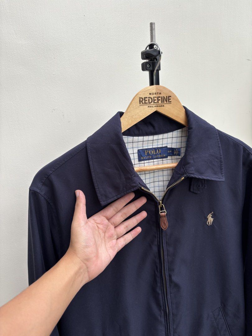 Polo Ralph Lauren Bi Swing Lightweight Jacket small (Category: Coats, Jackets and Outerwear) located in Jones. Submitted by taocaballero (Listing ID 1462198182, Image 3). Description: WTS ❣️ Pang tag-ulan mo sir 🌧️ Authentic PRL bi swing lightweight jacket Navy blue Best Fit small 21 x 26 Pwede sa maselan Accepting COD (shoulder niyo COD FEE 150 + sf Deposit) 📥DM sa interesado .