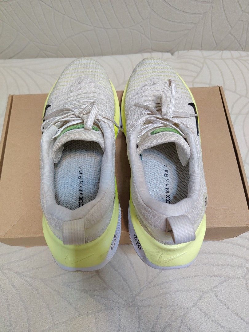 Pre loved (Category: Sneakers) located in Quezon City. Submitted by mew32toru (Listing ID 1462218123, Image 3). Description: All in very good condition. open for trade. RFS clearing stuffs.