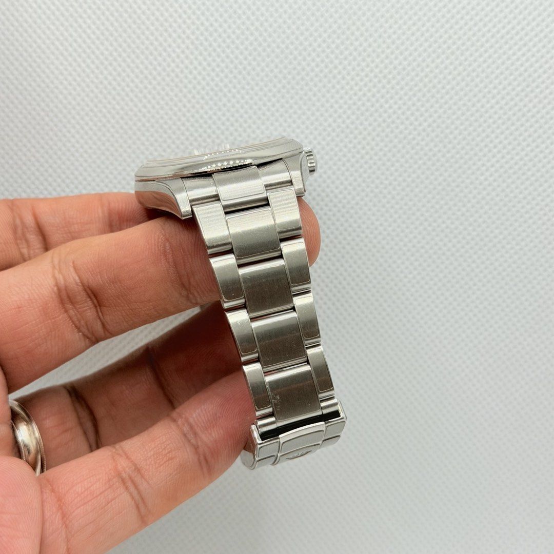 Pre Owned 06/2025 Rolex 126000 Oyster Perpetual 36 Med Blue Dial OP36 (Category: Watches) located in Singapore. Submitted by worthytime (Listing ID 1462172766, Image 2). Description: 🫵Join our Tele-gram channel for latest updates: worthytime.biz/tele ➡️Rolex 126000 Oyster Perpetual 36 Med Blue Dial ➡️June 2025 (5 Years Rolex International Warranty Till 06/2030) ➡️Very Mint Condition (Unpolished) ➡️Protective Stickers Applied ➡️Full Complete Set 