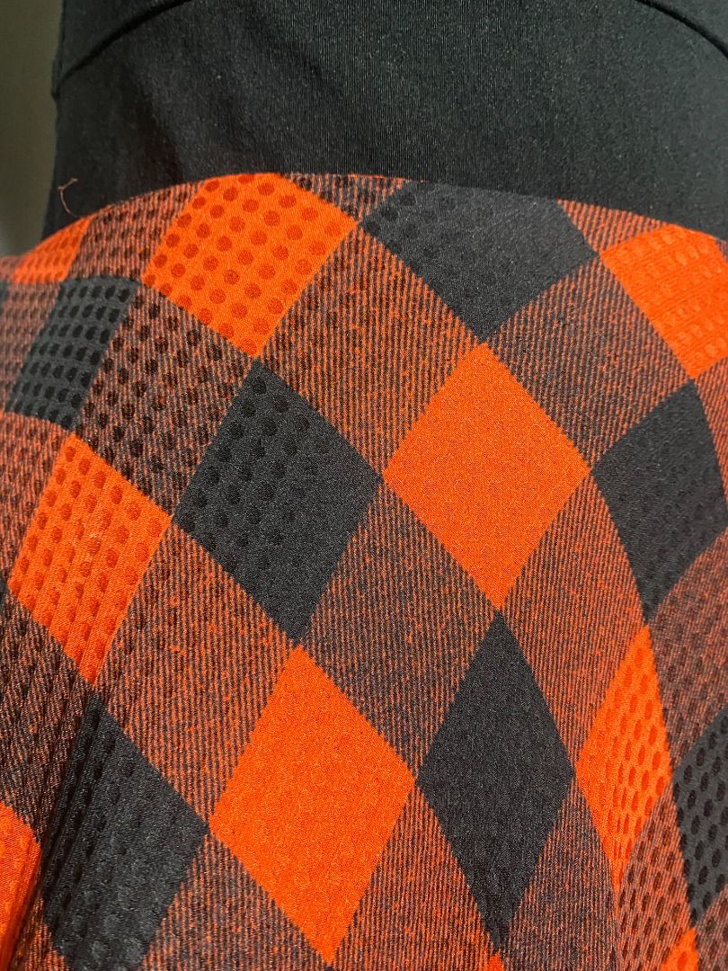 Preen by Thornton Bregazzi Checkered Maxi Skirt (Category: Skirts) located in Las Pinas. Submitted by ipickyou (Listing ID 1462192205, Image 3). Description: Unwashed Condition: 10/10 𝗠𝗲𝗮𝘀𝘂𝗿𝗲𝗺𝗲𝗻𝘁𝘀 𝘄𝗵𝗲𝗻 𝗹𝗮𝗶𝗱 𝗳𝗹𝗮𝘁: -Size M -Waist: 13 1/2” -Length: 34” .
