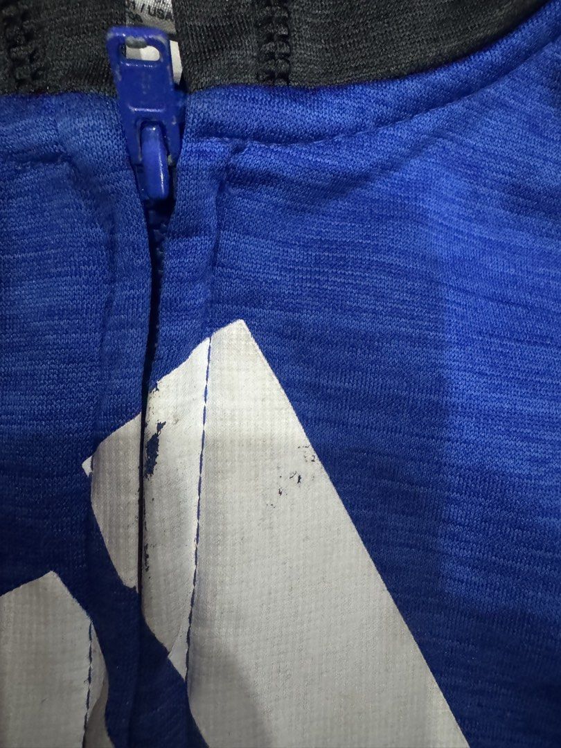 Preloved jacket (Category: Babies & Kids Fashion) located in Manila. Submitted by ireneroll44166 (Listing ID 1462139907, Image 3). Description: For 5-6 yrs old Outgrown.
