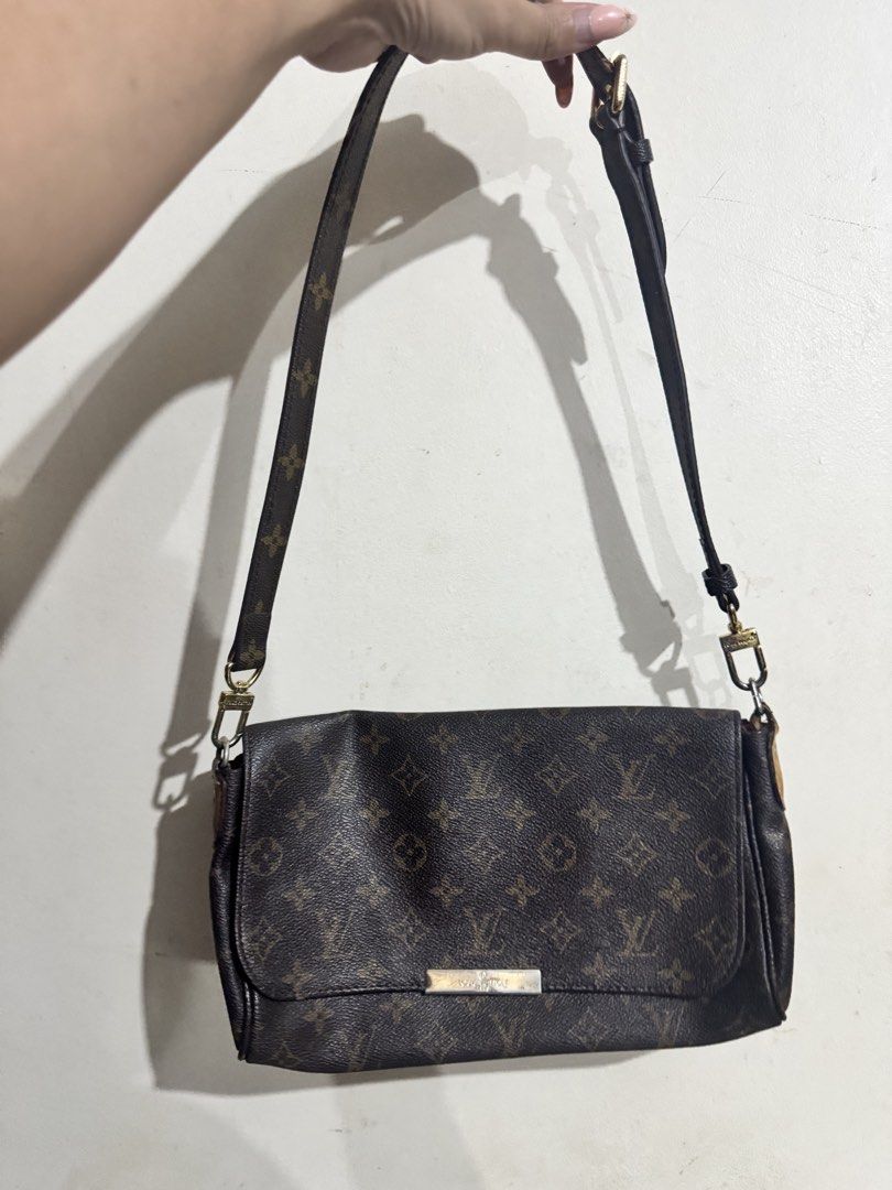 Preloved monogram favorite sling bag (Category: Cross-body Bags) located in Binan City. Submitted by maharlikasonlineshop (Listing ID 1462220641, Image 2). Description: Preloved monogram favorite sling bag.