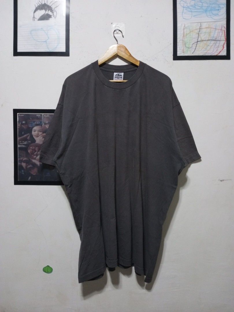 PRO SUPER HEAVY 3XL T-Shirt (Category: Tshirts & Polo Shirts ) located in Magdalena. Submitted by magdalenathrift20 (Listing ID 1462176154, Image 2). Description: - PRO Super Heavy T-Shirt - Size: 3XL - Color: Dark Grey - Measurements: Width 29.5 inches, Length 33 inches - Material: 100% Cotton - All U.S. Components - Assembled in U.S.A. - Ideal for everyday wear.