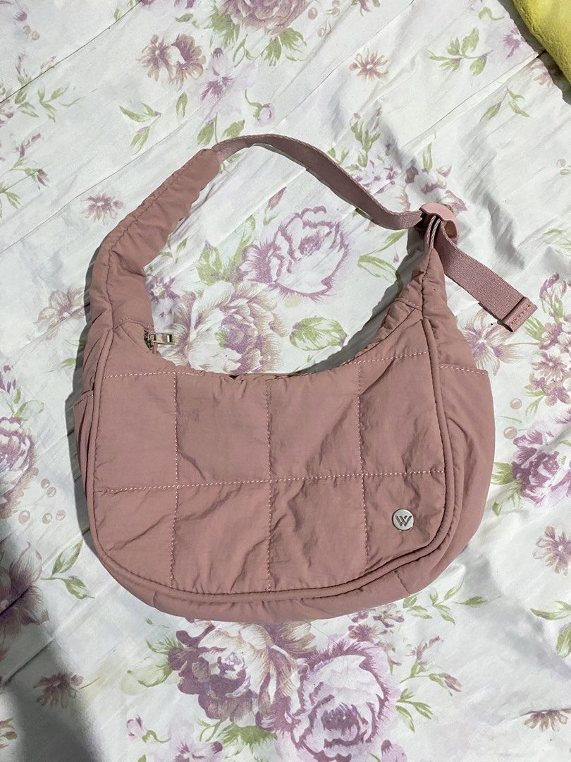 Pufferbag Westbronco (Category: Shoulder Bags) located in Manila. Submitted by beeboppp (Listing ID 1462112643, Image 1). Description: Westbronco puffer bag color: dark pink used once fixed price .