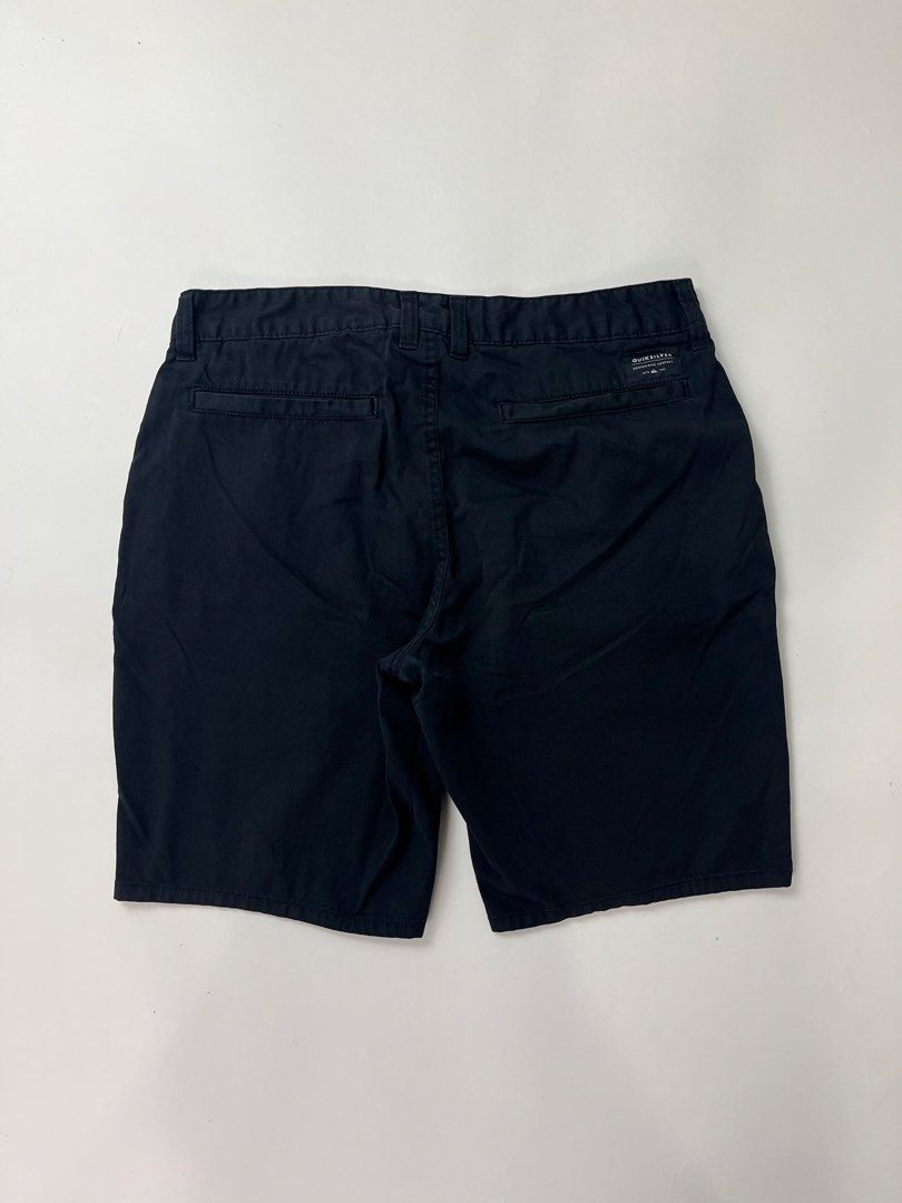 Quiksilver Shorts (Category: Shorts) located in Makati City. Submitted by ufcknwthbst (Listing ID 1462076025, Image 2). Description: 19 inch length 9.5/10 condition No issue.
