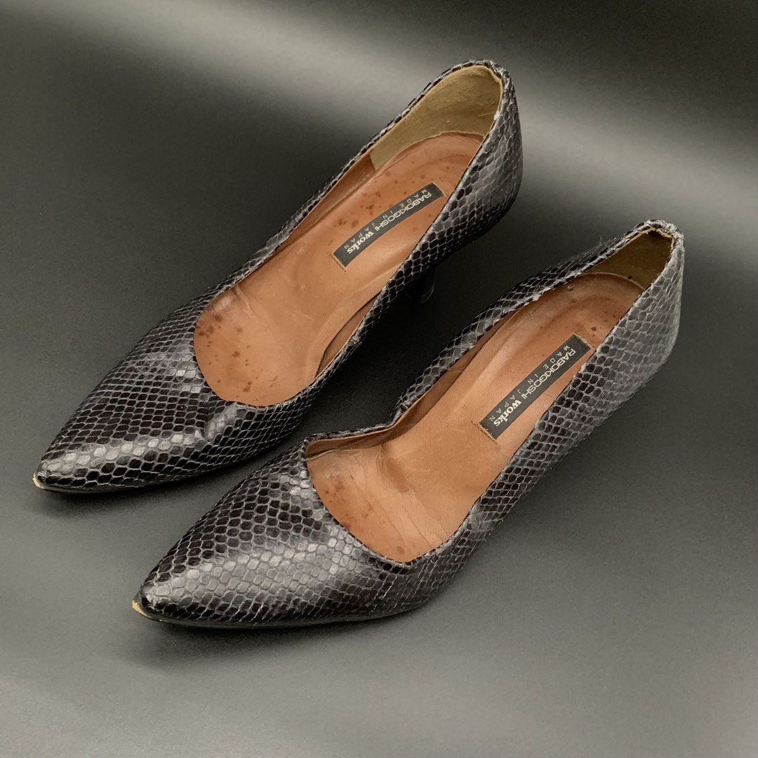 Rabokigoshi Works Snakeskin Heels (Category: Sneakers & Footwear) located in Marikina City. Submitted by shoepairfly (Listing ID 1462189249, Image 2). Description: Rabokigoshi Works Snakeskin Heels Size US 7 CM 24 Authentic Php 750.