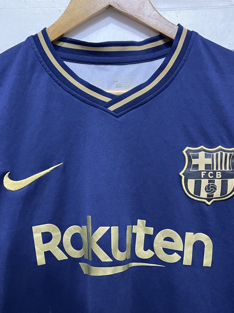 Rakuten Soccer Jersey (Category: Tshirts & Polo Shirts ) located in Davao. Submitted by archived.status (Listing ID 1462178163, Image 3). Description: COLOR MAY VARY DUE TO LIGHTING‼️ Condition: 9.5/10 Color rate: 9.5/10 Issue: needs wash only Size Medium fit Large Width 22 Length 28.
