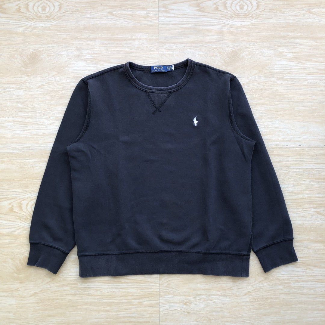 Ralph lauren sweater (Category: Coats, Jackets and Outerwear) located in Cavite. Submitted by nicepicker (Listing ID 1462089807, Image 1). Description: Size on Tag: XL Dimension: 21.5 x 24 Condition: 8/10 Flaws: Sign of usage .