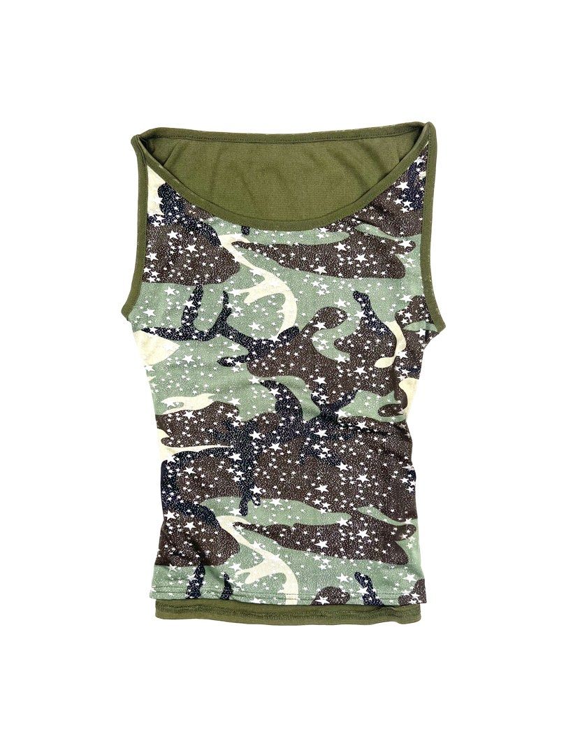 Random Star Camo Tank Top (Category: Sleeveless) located in Angeles City. Submitted by fruits.ph (Listing ID 1462135701, Image 1). Description: Measurements B:14” W:12” L:18.5” Size on Tag: ❌ Best Fit: M-Semi L *Flat lay measurements* Mannequin Size: M (34”; 25”) Color Rate: 10/10 Flaws: None Fabric Type: Mesh/ Stretchable Fabric ***Color may vary due to lighting. This item is properly washed and disinfected.***.