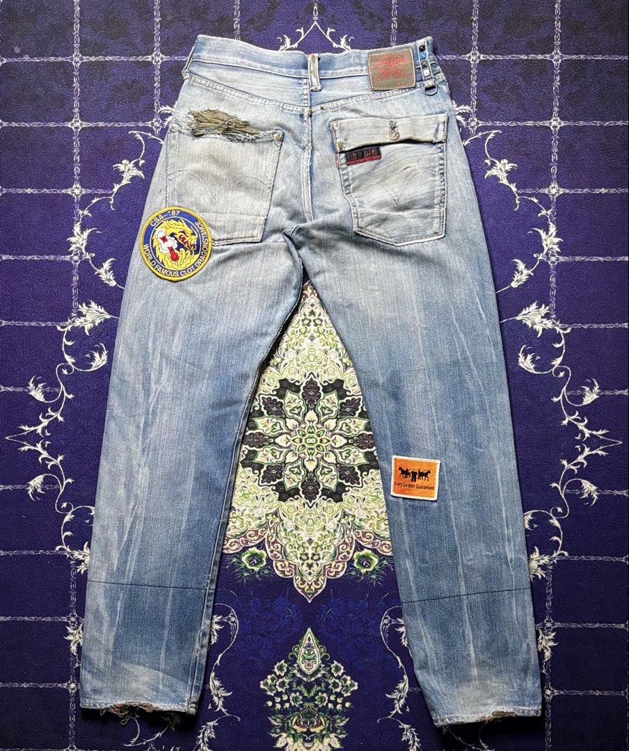 RARE Distressed Levis x Clot Denim Jeans (Category: Jeans) located in Valenzuela. Submitted by telagram (Listing ID 1462119396, Image 2). Description: Ask for other pics since it has issues Waist - 30 Front rise - 10.5 Inseam - 31 Hem - 7.5 Knee - 9 Thigh - 11.