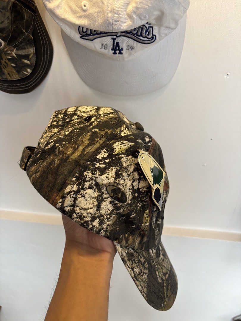 Real Tree Cap - Mossy Oak (Category: Caps & Hats) located in Manila. Submitted by josh_trbs (Listing ID 1462256419, Image 2). Description: No issue in good condition Asnew with hangtag 📍Las piñas .