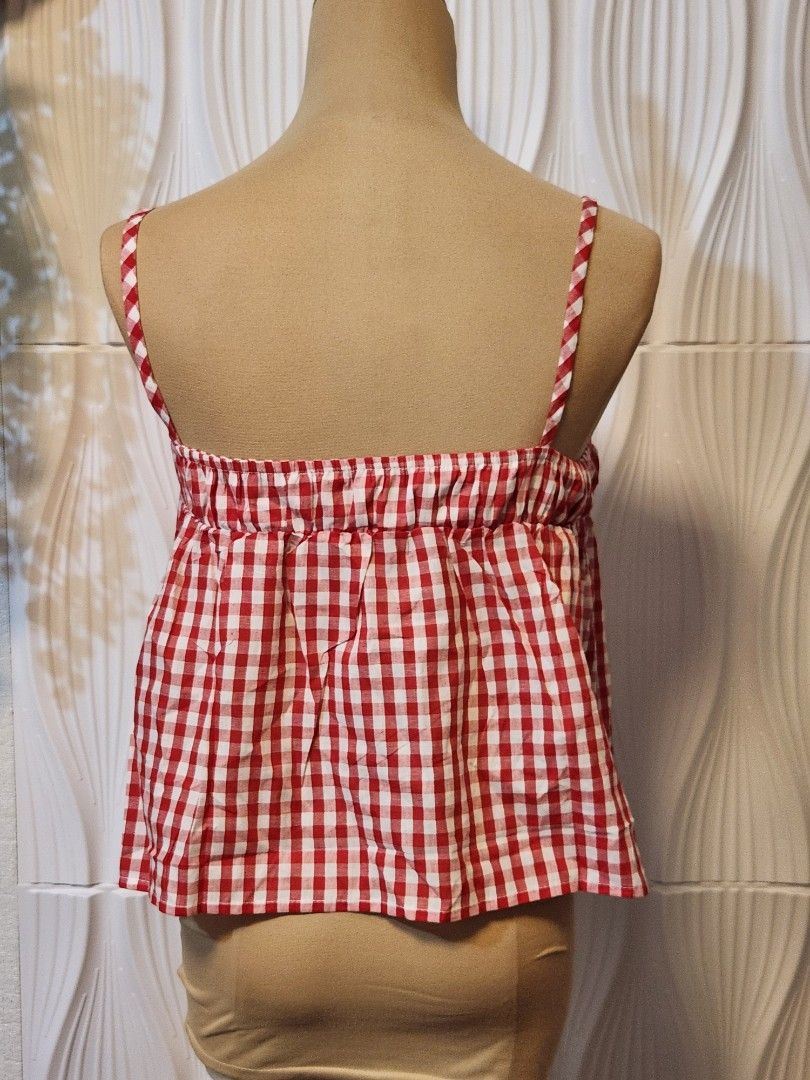 Red gingham peplum Med to Large (Category: Sleeveless) located in Marikina City. Submitted by KanamiFinds (Listing ID 1462147810, Image 3). Description: Length: 17 inches from shoulders Bust: 30 to 42 inches.
