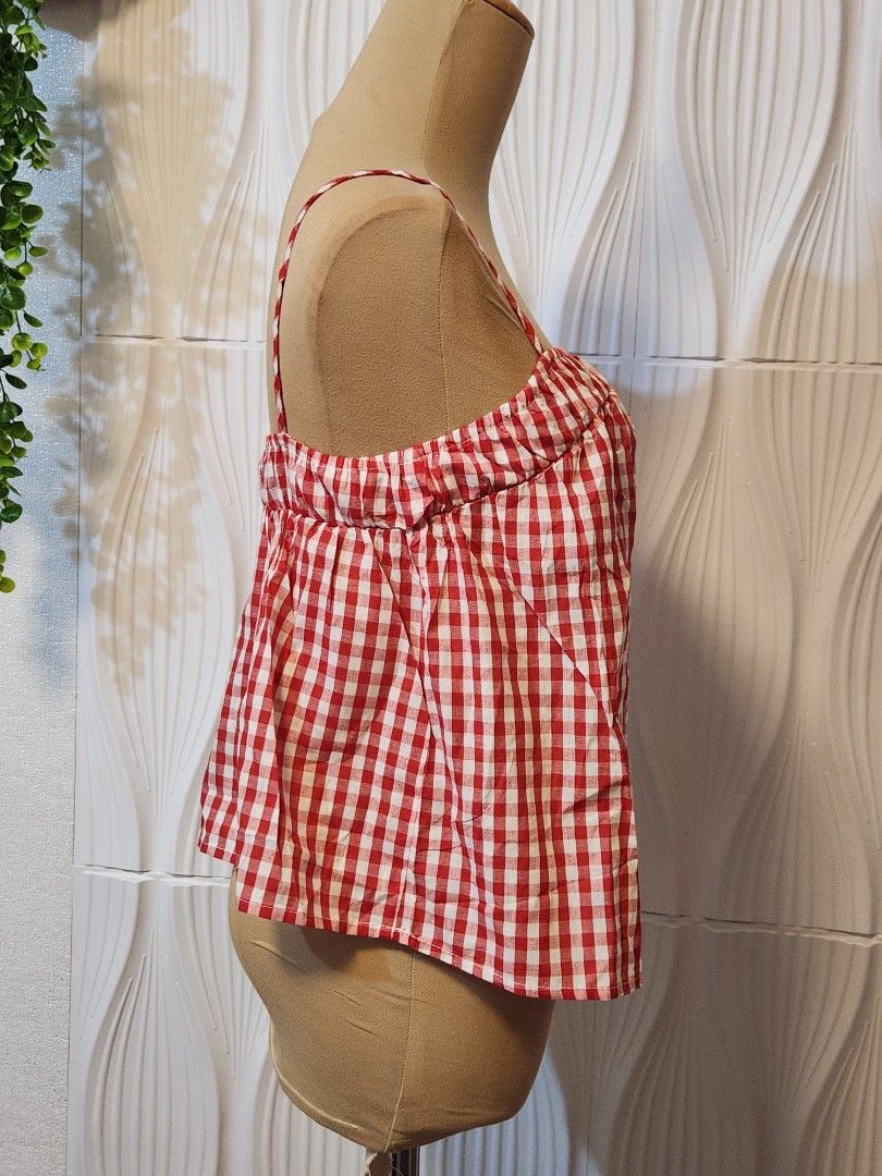 Red gingham peplum Med to Large (Category: Sleeveless) located in Marikina City. Submitted by KanamiFinds (Listing ID 1462147810, Image 2). Description: Length: 17 inches from shoulders Bust: 30 to 42 inches.