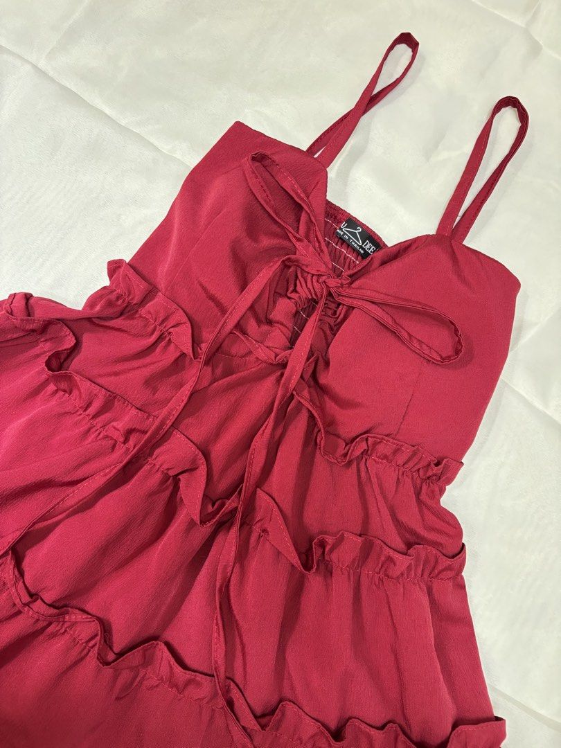 RED PEPLUM TOP - THAILAND (Category: Sleeveless) located in Batangas. Submitted by nishiaoui_04 (Listing ID 1462141262, Image 2). Description: Condition: Good condition 📌 No visible major stains or damage 📌 Actual item is shown in the photos 📌 Size Xs - Small 📌 Brand New (never been worn) 📌 Bought it from Thailand 💌 Message me for measurements or additional photos! RFS: decluttering / no longer used.
