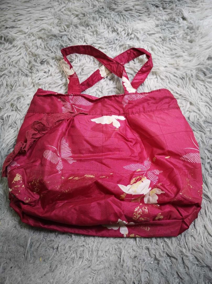 Red With White Butterfly Print Tote Bag (Category: Tote Bags) located in Santa Cruz. Submitted by jmy_surplus.2 (Listing ID 1462175406, Image 1). Description: Size ; L - 10.6 W - 12.5 Color ; Red Type ; Tote Bag Brand ; No brand Material ; nylon Style ; Red Durable Tote Bag LR 129 JMY 1 Batch #221.