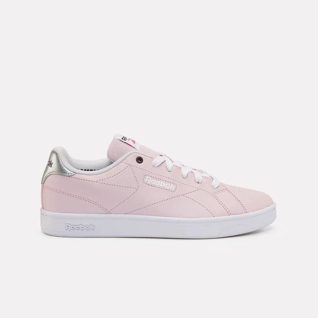 Reebok w7.5 (Category: Sneakers) located in Cavite. Submitted by koloretemnl (Listing ID 1462260895, Image 2). Description: REEBOK W7.5 | eur 38 | 24.5cm ₱2200 only.