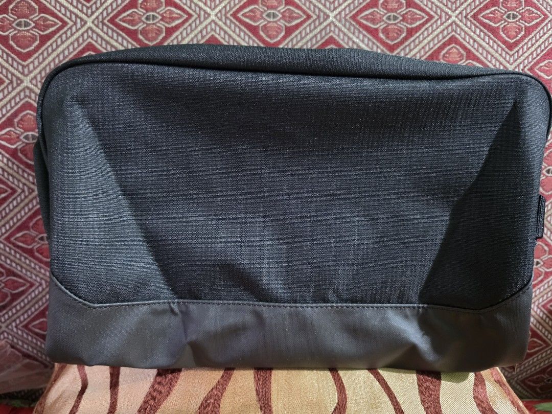 Restock Nike Shoe Bag 11L (Category: Belt bags, Clutches and Pouches) located in Caloocan City. Submitted by euniceds (Listing ID 1462088096, Image 2). Description: Brand New. Original. Below SRP. Nike Brasilia Shoe Bag 11L Black Srp Php1,045.00 Php700.00 only Pick up or delivery North Caloocan.