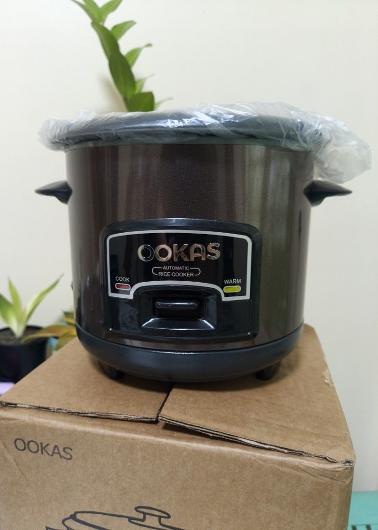 Rice Cooker Standard 2L Capacity - OOKAS (Category: Cookers) located in Valenzuela. Submitted by shesstore (Listing ID 1462052290, Image 2). Description: 💯 Get a brand-new OOKAS 2L capacity rice cooker for just ₱799! It's multifunctional and perfect for your cooking needs. Feel free to PM for inquiries!.