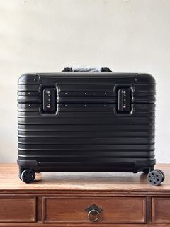 RIMOWA 🧳 Collection item 3