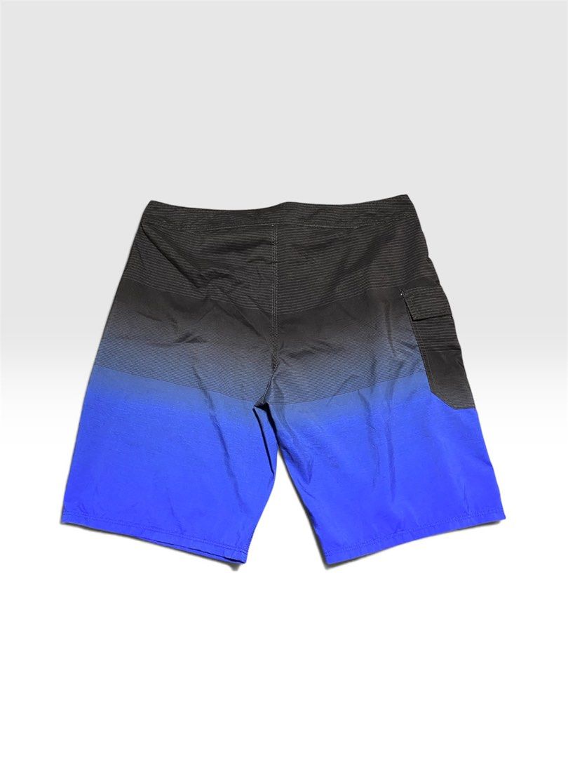 Rip Curl (Category: Swim Trunks & Board Shorts) located in Manila. Submitted by kgthrifty. (Listing ID 1462191792, Image 2). Description: RIPCURL 2TONE BOARD SHORT DIMES: 36x21x11 COLOR RATE: 10 NO ISSUE EXCELLENT CONDITION 🏷 350.