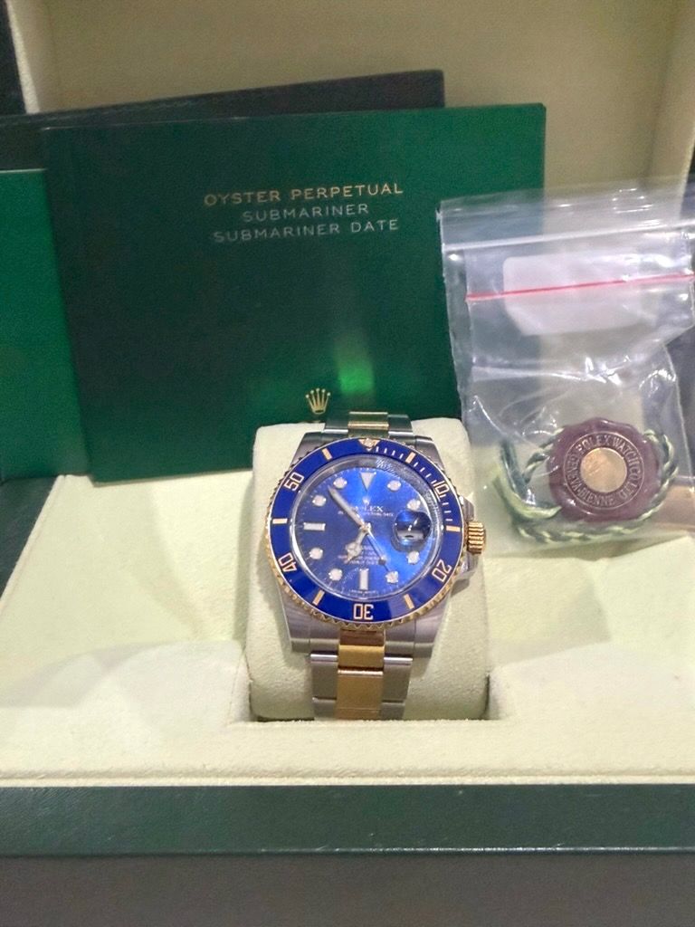 Rolex Submariner Date "Bluesy" (Category: Luxury Watches) located in Manila. Submitted by atty.jay (Listing ID 1462100432, Image 2). Description: Reference: 116613LB Size: 40mm "Super Case" Dial: Sunburst Royal Blue Origin: Dated February 2014. Complete Set.