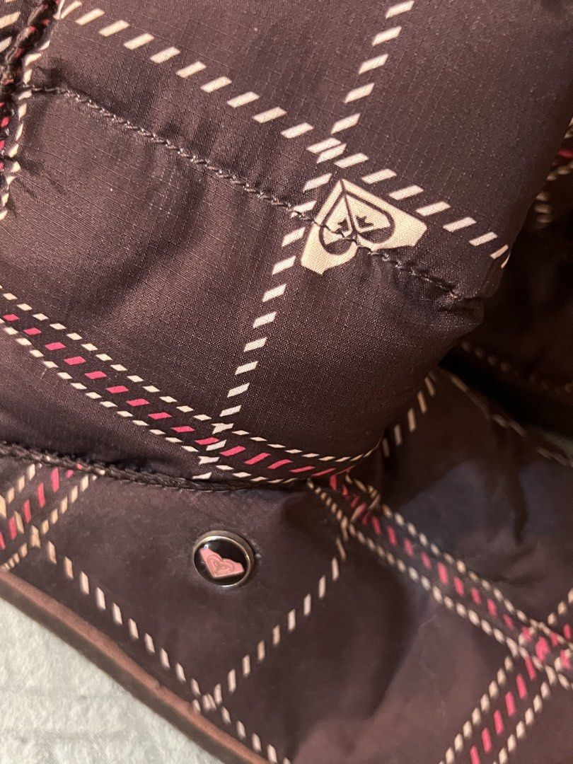Roxy Winter Boots (Category: Boots) located in Mandaluyong City. Submitted by prince_888 (Listing ID 1462048554, Image 3). Description: .