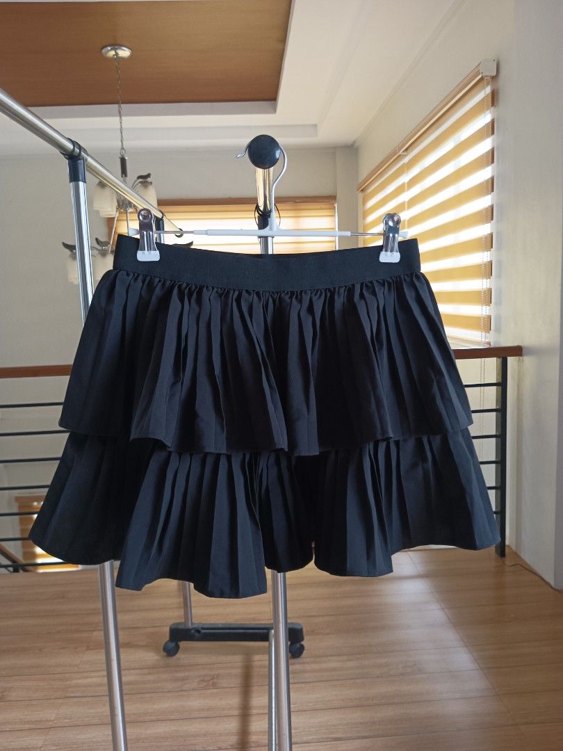 Ruffle tier (Category: Skirts) located in Manila. Submitted by yraeclub (Listing ID 1462071228, Image 2). Description: with inner shorts ˚ʚ♡ɞ˚ ♡ size: S-M.