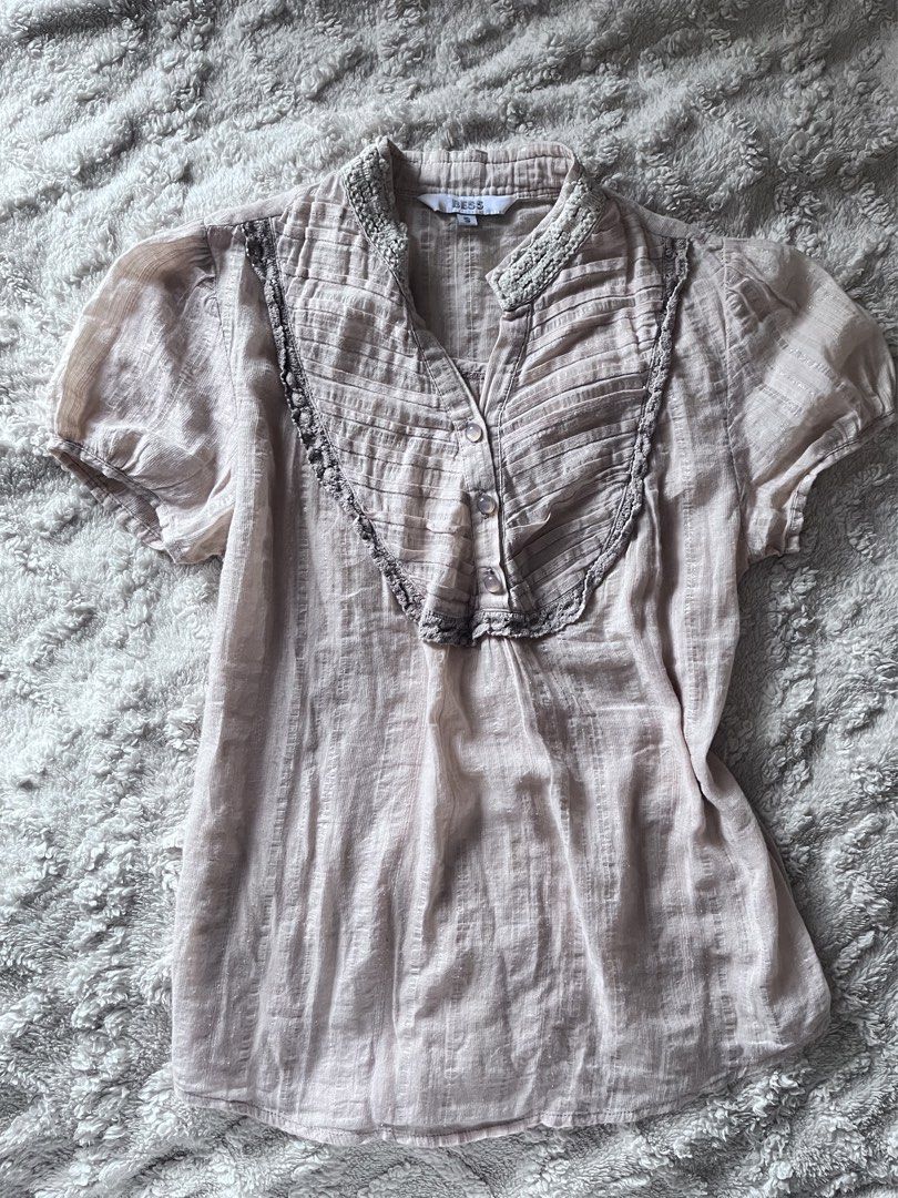 ruffled blouse vintage esotoric vibes (Category: Blouses) located in Imus. Submitted by spicycartel (Listing ID 1462065135, Image 1). Description: fits xs semi med.