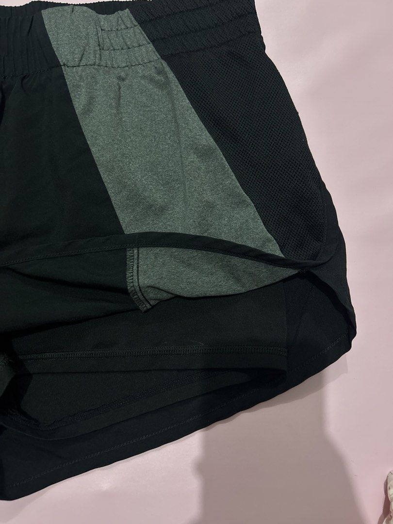 Running short w inner (Category: Activewear) located in Manila. Submitted by chen_clybelles (Listing ID 1462162328, Image 2). Description: .
