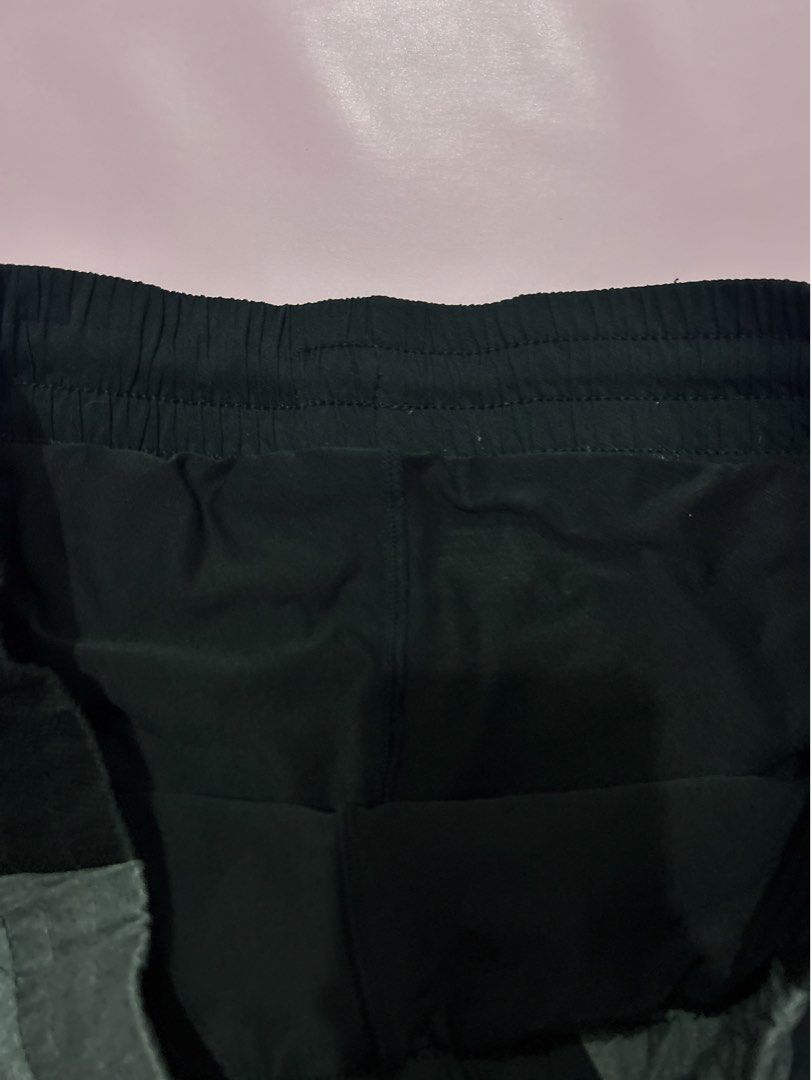 Running short w inner (Category: Activewear) located in Manila. Submitted by chen_clybelles (Listing ID 1462162328, Image 3). Description: .