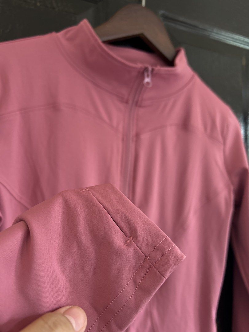 Running/yoga long sleeves (Category: Activewear) located in Las Pinas. Submitted by kukayskabinet (Listing ID 1462122795, Image 3). Description: 📌last price posted 📌no haggling, (TAWAD ) items are already on sale 📌 items posted are either brand new or pre-loved 📌 manage your expectations and buy at your own risk. .