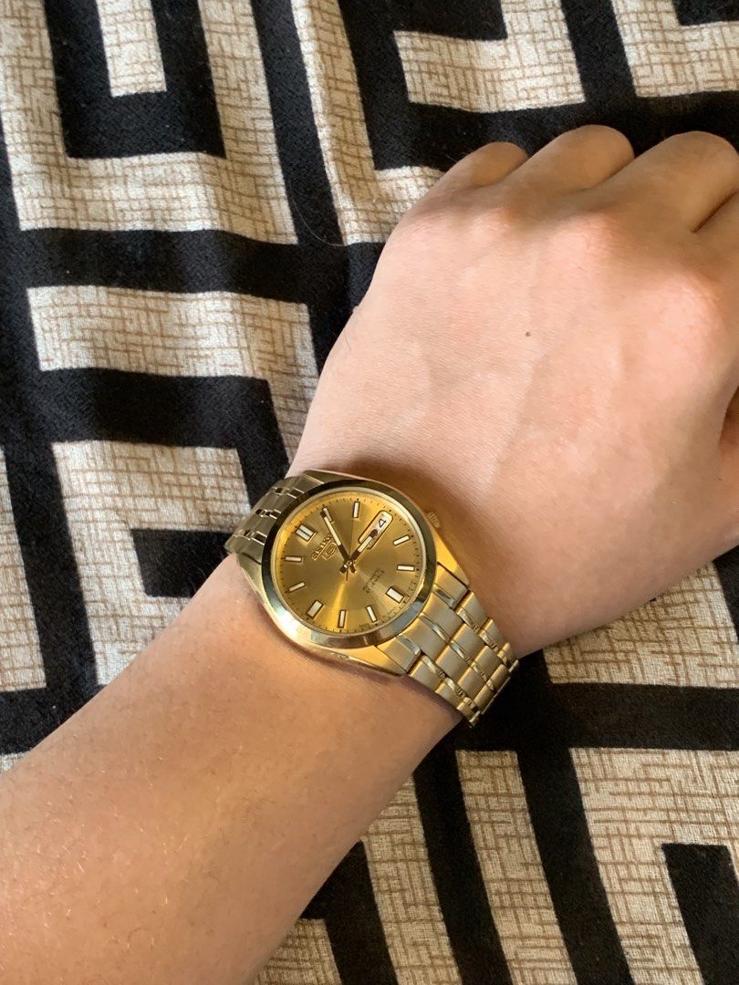 RUSH SELLING SEIKO 5 SNKL86K1 (Category: Men's Watches) located in Las Pinas. Submitted by princeangelo5556 (Listing ID 1462107183, Image 3). Description: NEED FUNDS FS LAS PINAS CITY LOC EXCELLENT CONDITION UNIT AND BOX ONLY NO SCRATCH OR DENTS (not abused) LEGIT SEIKO AUTOMATIC 21 JEWELS.