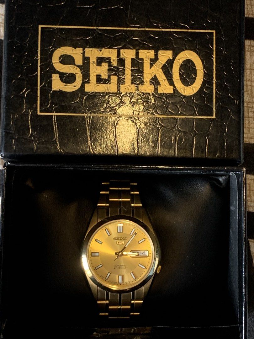 RUSH SELLING SEIKO 5 SNKL86K1 (Category: Men's Watches) located in Las Pinas. Submitted by princeangelo5556 (Listing ID 1462107183, Image 2). Description: NEED FUNDS FS LAS PINAS CITY LOC EXCELLENT CONDITION UNIT AND BOX ONLY NO SCRATCH OR DENTS (not abused) LEGIT SEIKO AUTOMATIC 21 JEWELS.