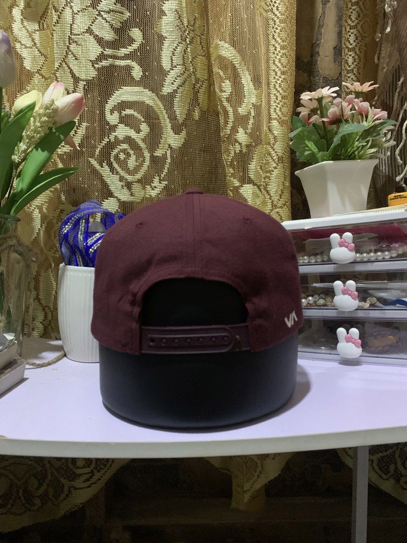 RVCA Snapback Cap Burgundy Green Underbrim (Category: Caps & Hats) located in Quezon. Submitted by ken2x_thrift (Listing ID 1462081466, Image 3). Description: - Classic RVCA snapback hat - Burgundy color with green underbrim - Simple and clean design - Adjustable strap for a custom fit - Perfect for everyday wear.