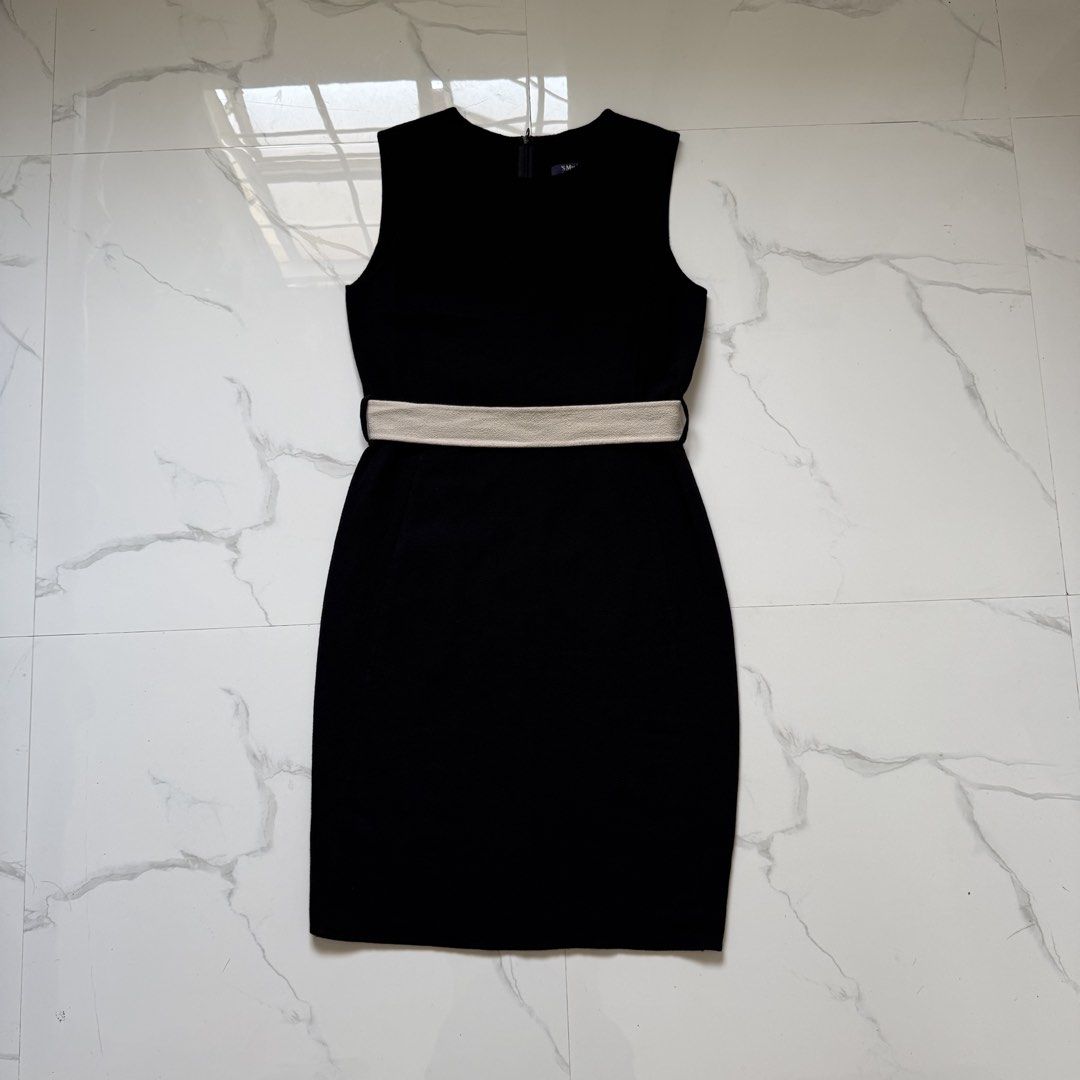 ‘S Max Mar Wool Dress (Category: Dresses) located in Santo Tomas. Submitted by the580closet (Listing ID 1462204764, Image 1). Description: - Size: 38 17.5 inches -chest 16 inches - waistline 39 inches - length.