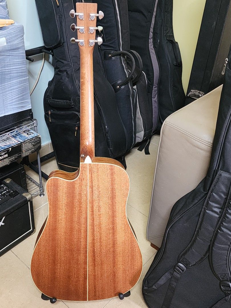 S. Yairi acustict guitar （分類：樂器）位於 Hong Kong。 由 cheungjanelle 提交（商品編號 1462175786，圖片 2）。簡介： 。
