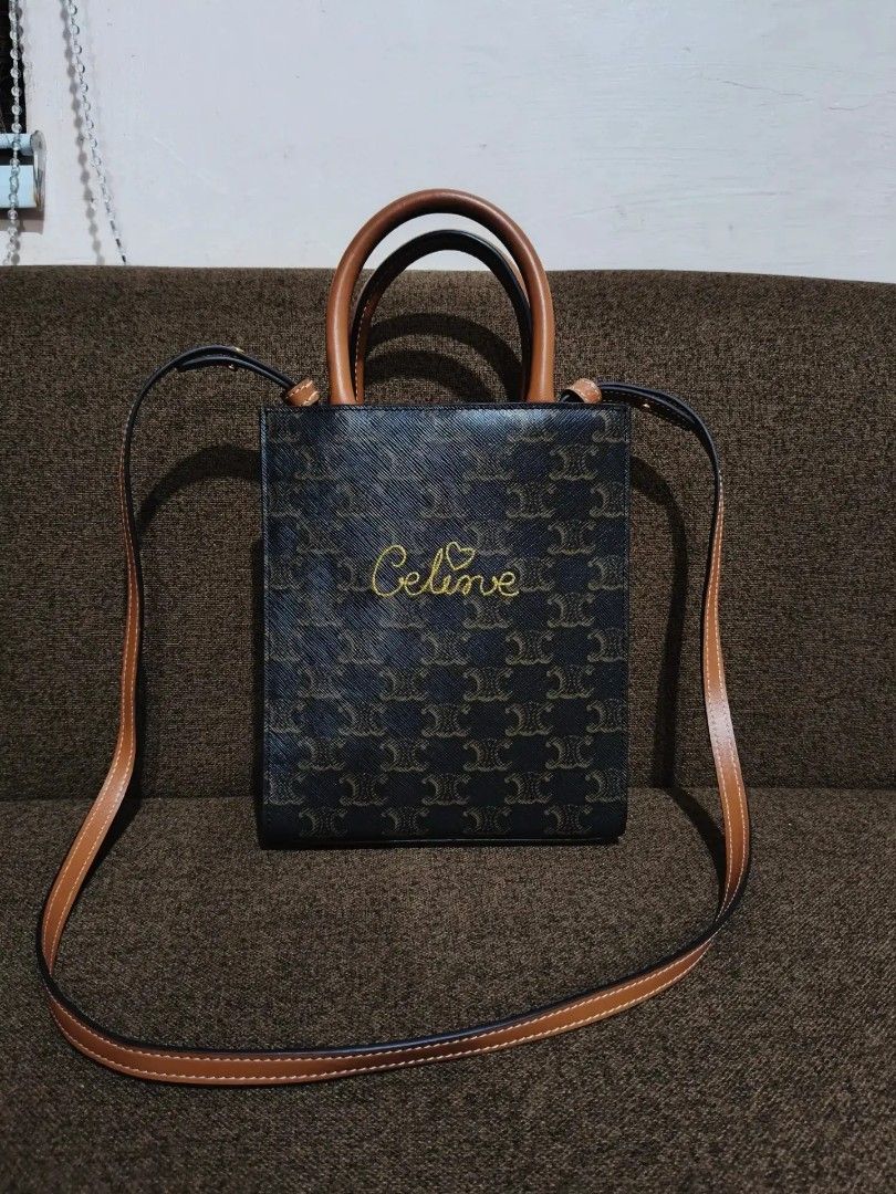 Sale! Céline Bag (Category: Luxury Bags & Wallets) located in Cabuyao City. Submitted by secondhand.shop.ph (Listing ID 1462134965, Image 1). Description: Sale❗️Sale❗️Sale❗️ CÉLINE almost new coded Small-Medium Genuine leather trim 📌First to pay!.