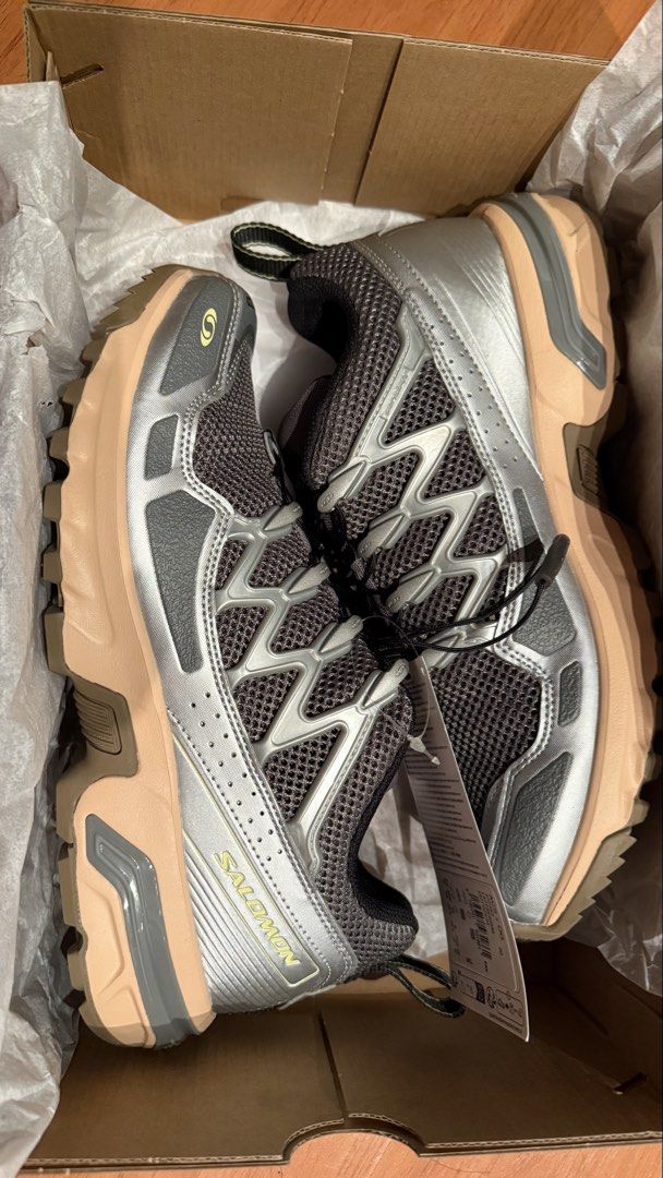 Salomon ACS + OG CastleRock (Category: Sneakers) located in Makati City. Submitted by raphcamero (Listing ID 1462043145, Image 2). Description: - Salomon ACS + OG Trail Running Shoes - Color: Castle Rock / Silver Hazelnut - Size: US Men's 9 / UK 8.5 / EUR 42.5 -Convenient Quicklace system for easy on/off - Durable sole with excellent grip for any terrain - Versatile: Ideal for trail running or everyday casual wear - Condition: Brand new, includes