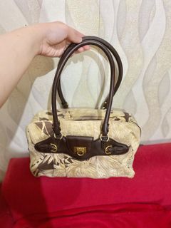 (Kategori: ) berada di . Dikirim oleh preloved.bagell (ID iklan 1462056677, Gambar 1). Deskripsi: .