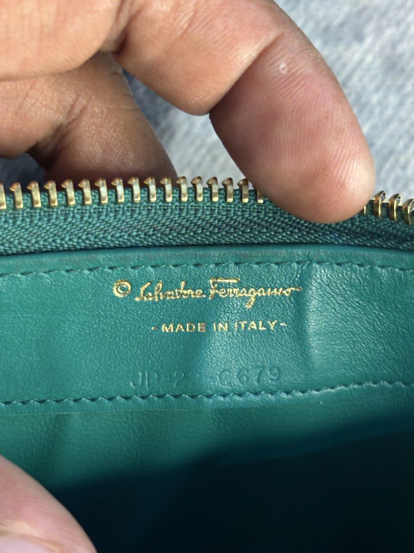 Salvatore Ferragamo Long Wallet (Category: Luxury Bags & Wallets) located in Lipa City. Submitted by treasurehunterbychristian (Listing ID 1462070682, Image 3). Description: .