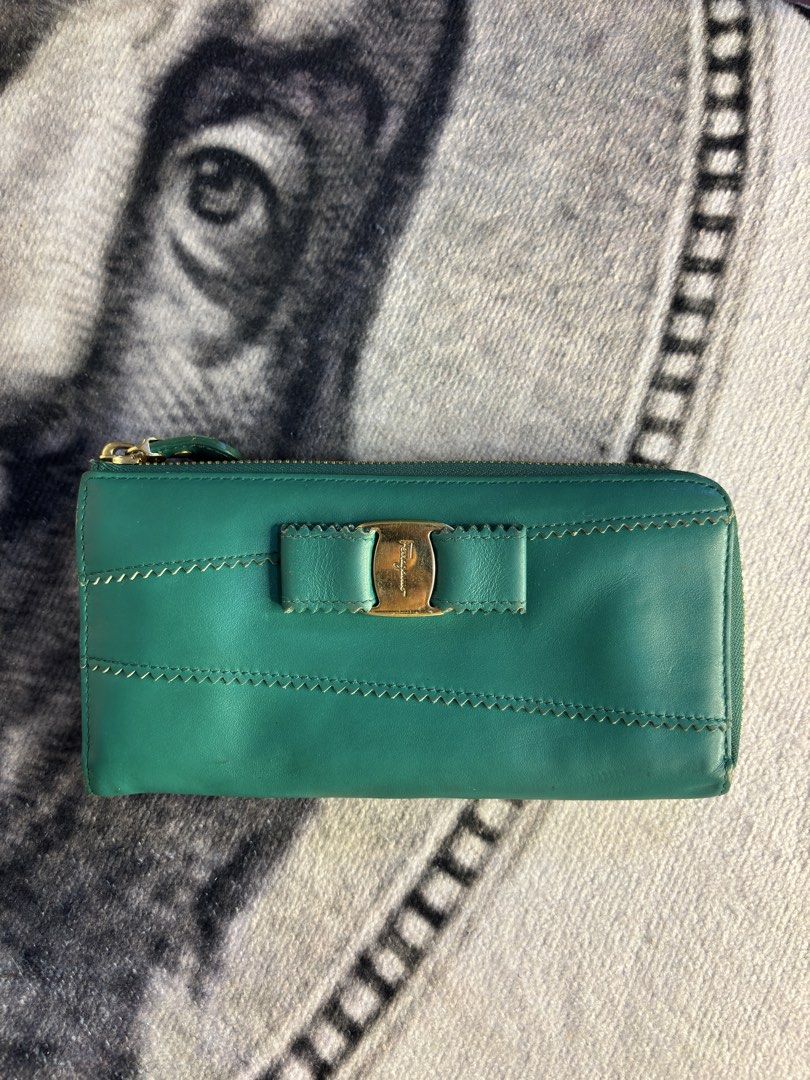 Salvatore Ferragamo Long Wallet (Category: Luxury Bags & Wallets) located in Lipa City. Submitted by treasurehunterbychristian (Listing ID 1462070682, Image 1). Description: .