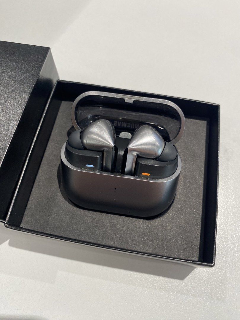 Samsung Galaxy Buds3 Pro Wireless Earbuds (Category: Earphones) located in Manila. Submitted by johnpaulc41844 (Listing ID 1462043057, Image 2). Description: 🎧 Samsung Galaxy Buds3 Pro – Key Specs • Premium 2-Way Speaker + Dual Amplifier • Hi-Fi Audio up to 24-bit/96kHz • Active Noise Cancellation (ANC) • Adaptive Noise Control + Ambient Sound • 360 Audio • Galaxy AI features • Bluetooth 5.4 • 6 microphones for clearer calls • IP57 water & dust 