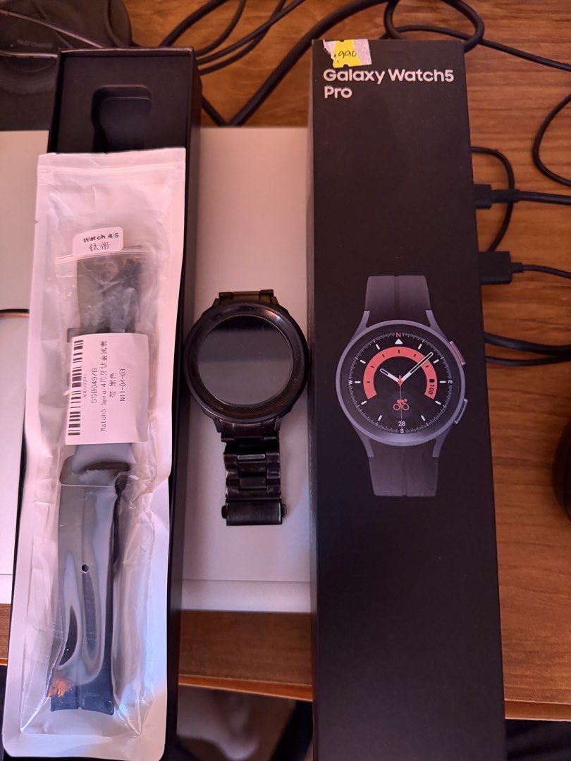 Samsung Galaxy Watch 5 Pro (Category: Men's Watches) located in Bulacan. Submitted by octomerch0111 (Listing ID 1462159990, Image 1). Description: Samsung Galaxy Watch 5 Pro Complete accessories with box and unused strap Key features: * 🖥️ 1.4-inch Super AMOLED display with sapphire crystal glass * 🛡️ Titanium body for durability * 🔋 Large 590 mAh battery designed for long battery life * 🧭 GPS with route tracking for hiking, cycling, and outd