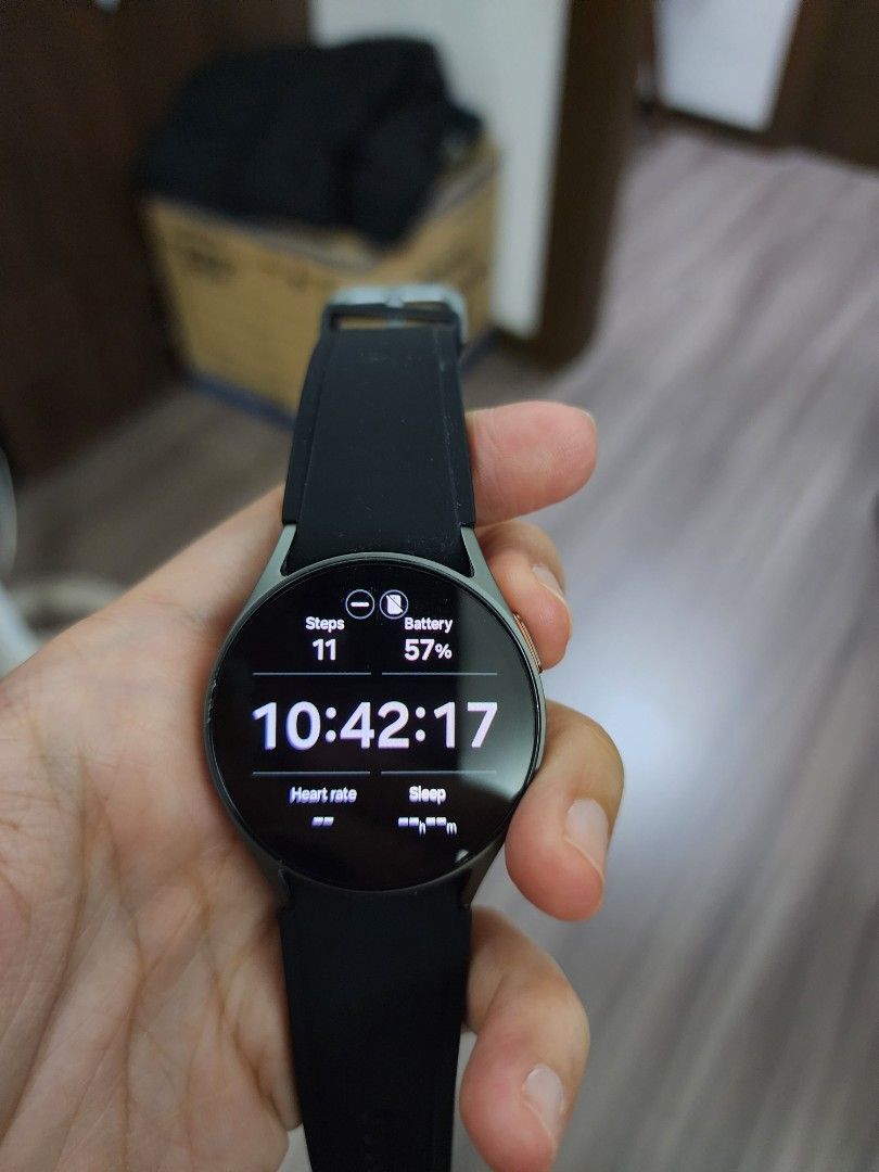 Samsung Galaxy Watch 6 Classic Smartwatch (Category: Wearables & Smart Watches) located in Manila. Submitted by iiivvvyyy02127 (Listing ID 1462188640, Image 3). Description: .